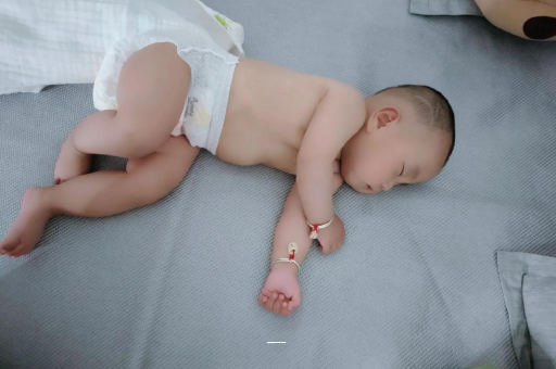 衡阳孕妇肚子一跳一跳